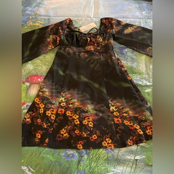 UO Vivienne Printed Long Sleeve Mini Dress, Green, Multiple Sizes, NWT - Picture 7 of 13